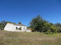 Good-size ruin on South-facing plot enjoying country views near Santa Catarina Good-size ruin on South-facing plot enjoying country views near Santa Catarina